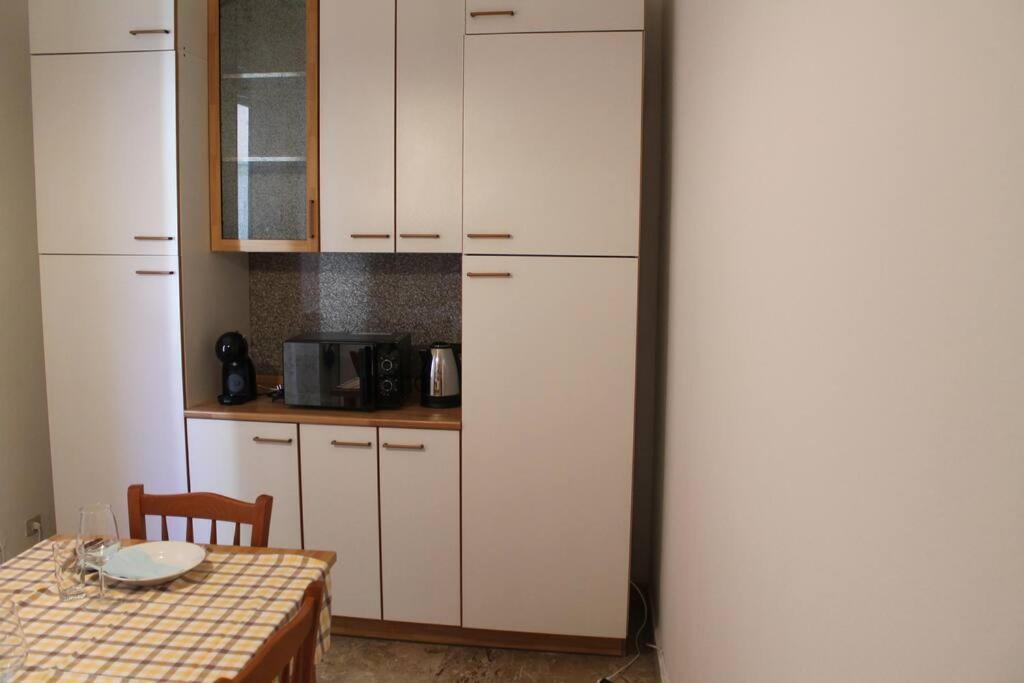 Casa Bilocale In Centro Vicino Stazione Appartement Voghera Buitenkant foto
